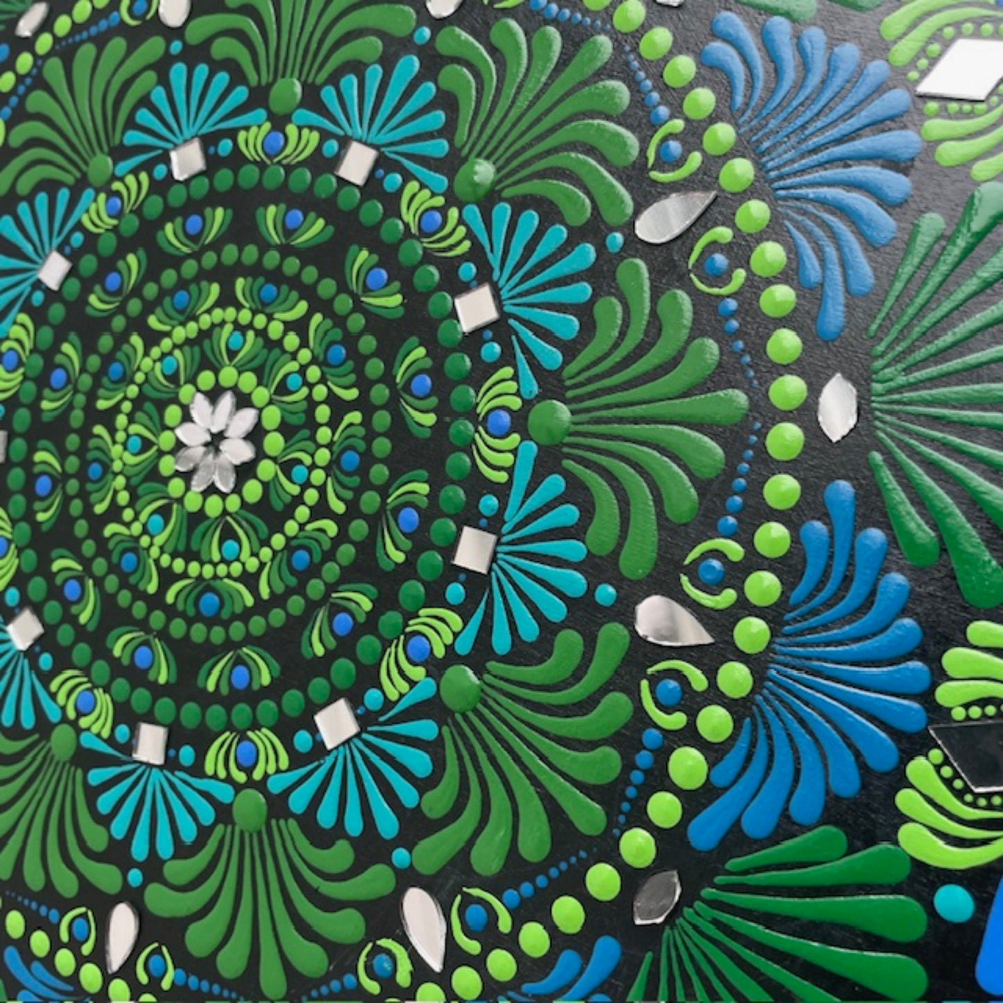 Blue Green Grass  14"