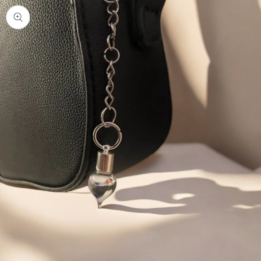 Collar de lágrima o llavero escribiendo en joyas hechas a mano de arroz