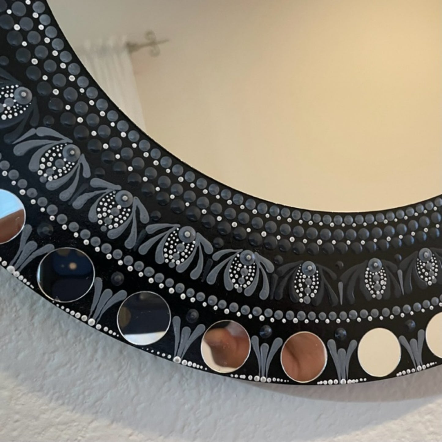 Espejo blanco y negro Dot Art Mandala Pintura acrílica hecha a mano Arte de la pared Decoración