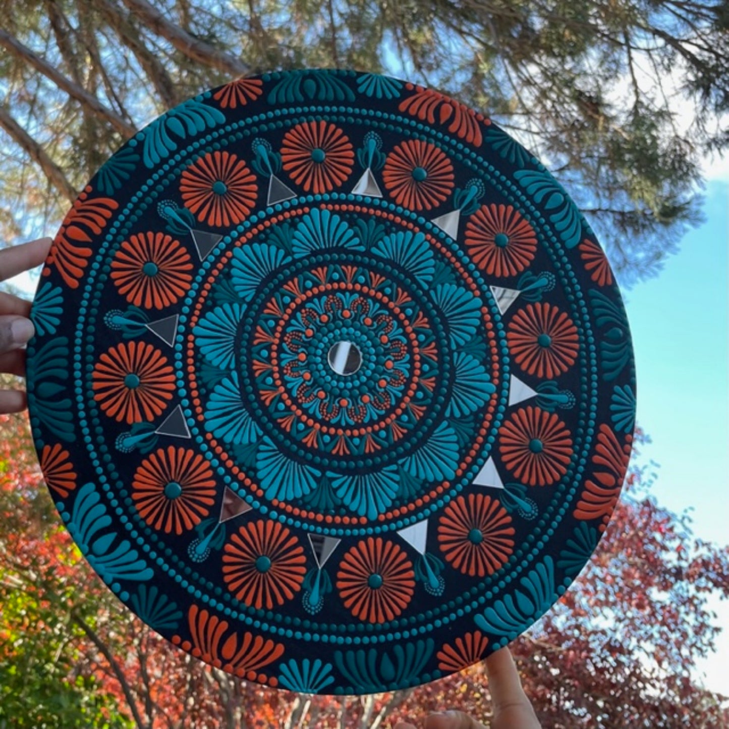 Mandala con espejos Dot Art Naranja Mar Verde y Azul Colores Pintura acrílica hecha a mano