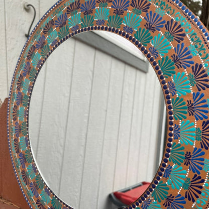 Espejo de pared Dot Art Mandala con tonos azules con pintura acrílica blanca hecha a mano decoración artística de pared