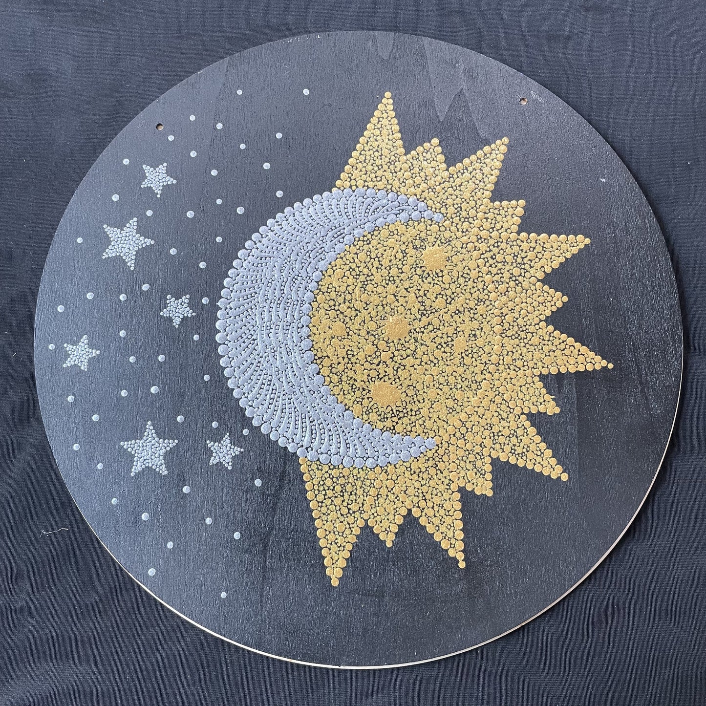 Sun Moon Stars Dot Work Pintura acrílica dorada y plateada Decoración casera hecha a mano