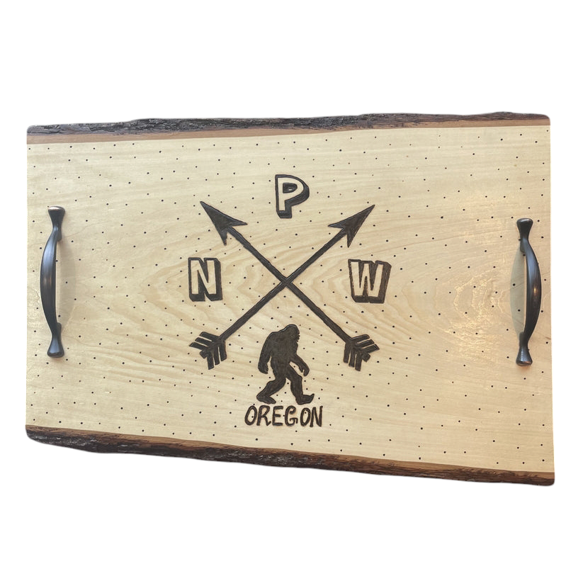 Bigfoot PNW flechas tablero de mantequilla tablero de charcutería madera quemada hecha a mano