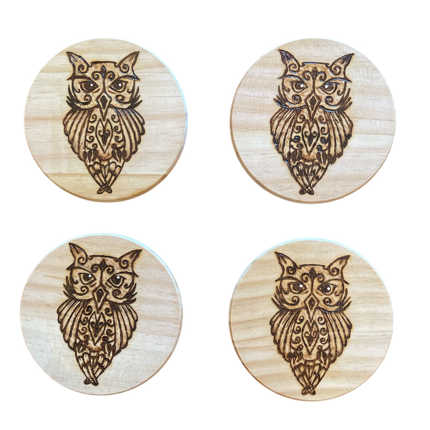 Juego de 4 posavasos de madera con diseño de mandala, arte quemado en madera