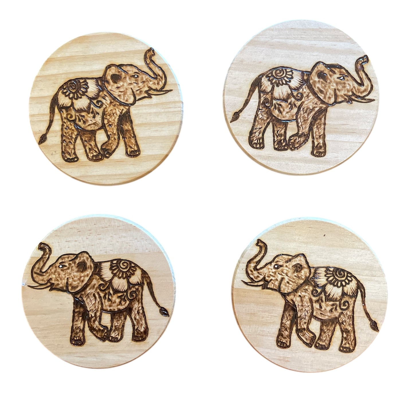 Juego de 4 posavasos de madera con diseño de mandala, arte quemado en madera
