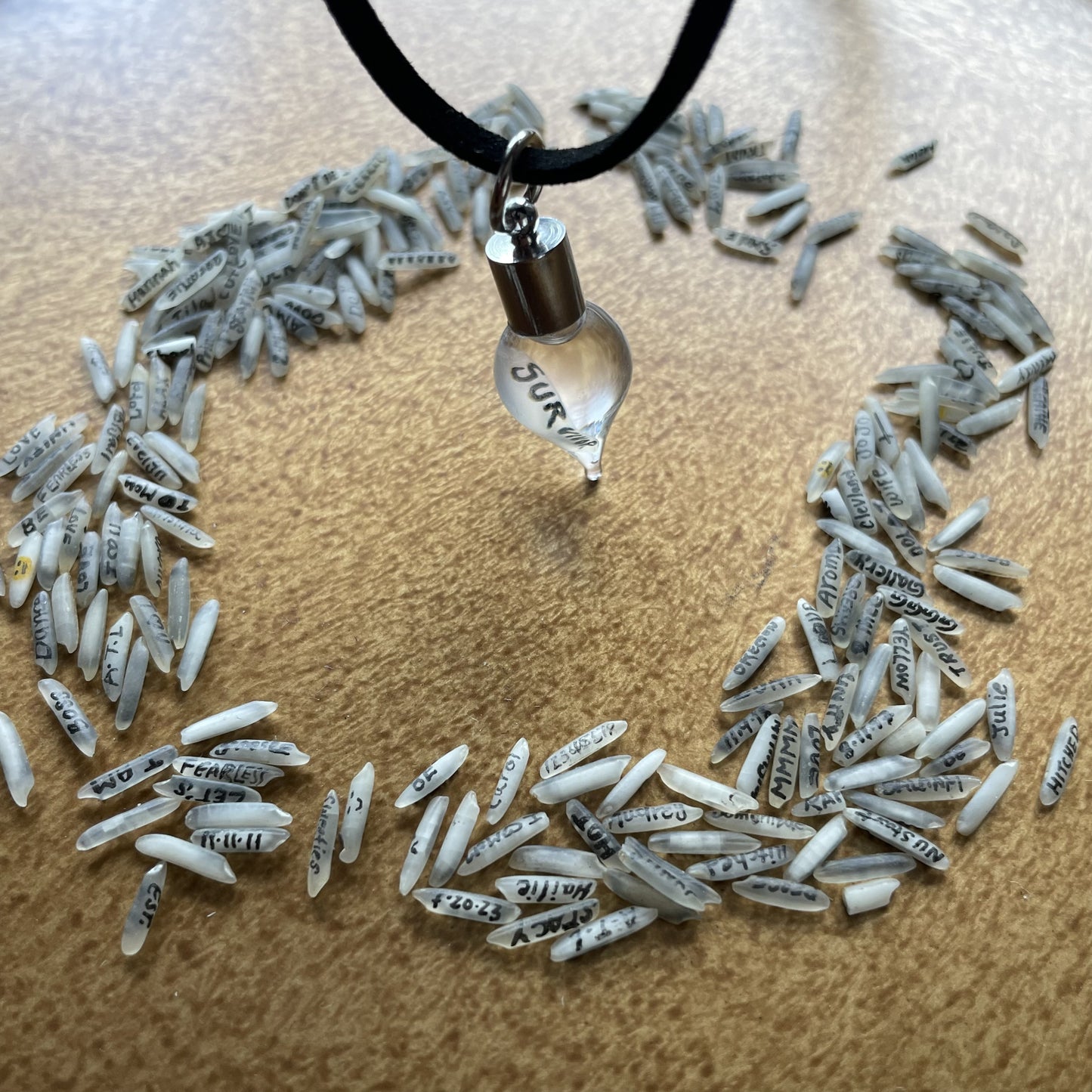 Collar de lágrima SURVIVOR Joyería única hecha a mano