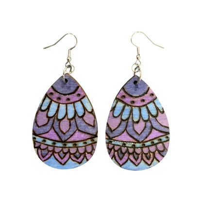 Pendientes de diseño de mandala floral Madera hecha a mano quemada y pintada Lágrima ligera de moda