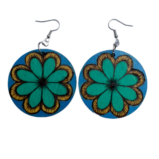 Pendientes de flores turquesas hechos a mano madera quemada y pintada moda peso ligero redondo