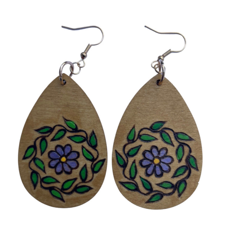 Pendientes de vides de flores púrpuras hechos a mano madera quemada y pintada moda lágrima ligera